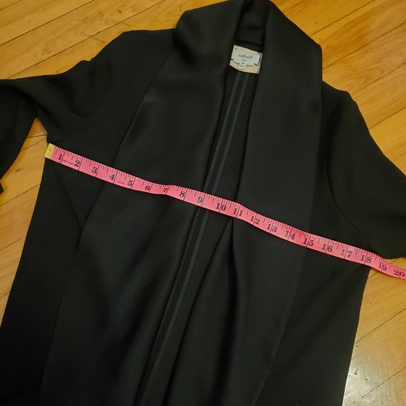 Aritzia Wilfred Chevalier blazer jacket. Satin parts. Size 2. - Picture 8 of 10